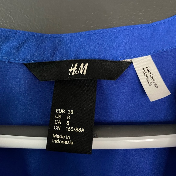 H&M blue blouse - Picture 2 of 4